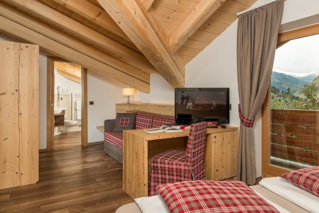 Hotel Garni Lastei Pozza di Fassa Luaran gambar