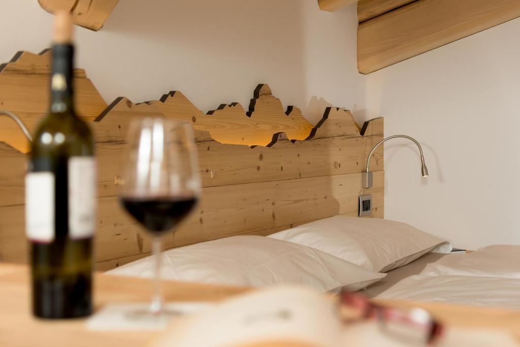 Hotel Garni Lastei Pozza di Fassa Luaran gambar