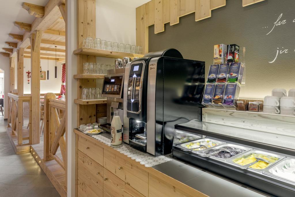 Hotel Garni Lastei Pozza di Fassa Luaran gambar