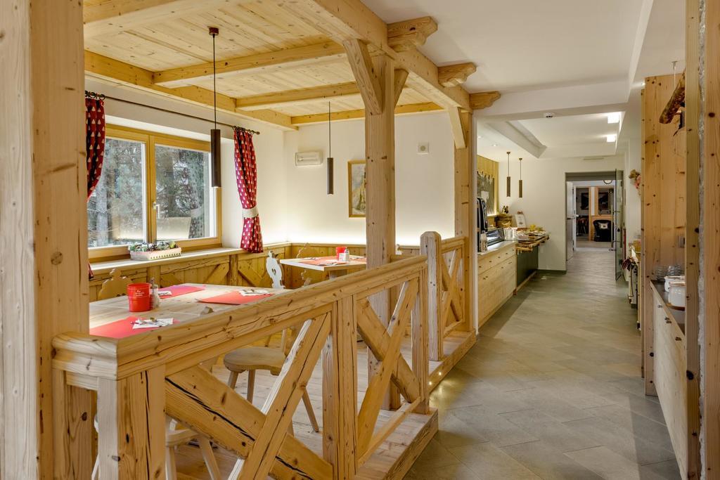 Hotel Garni Lastei Pozza di Fassa Luaran gambar