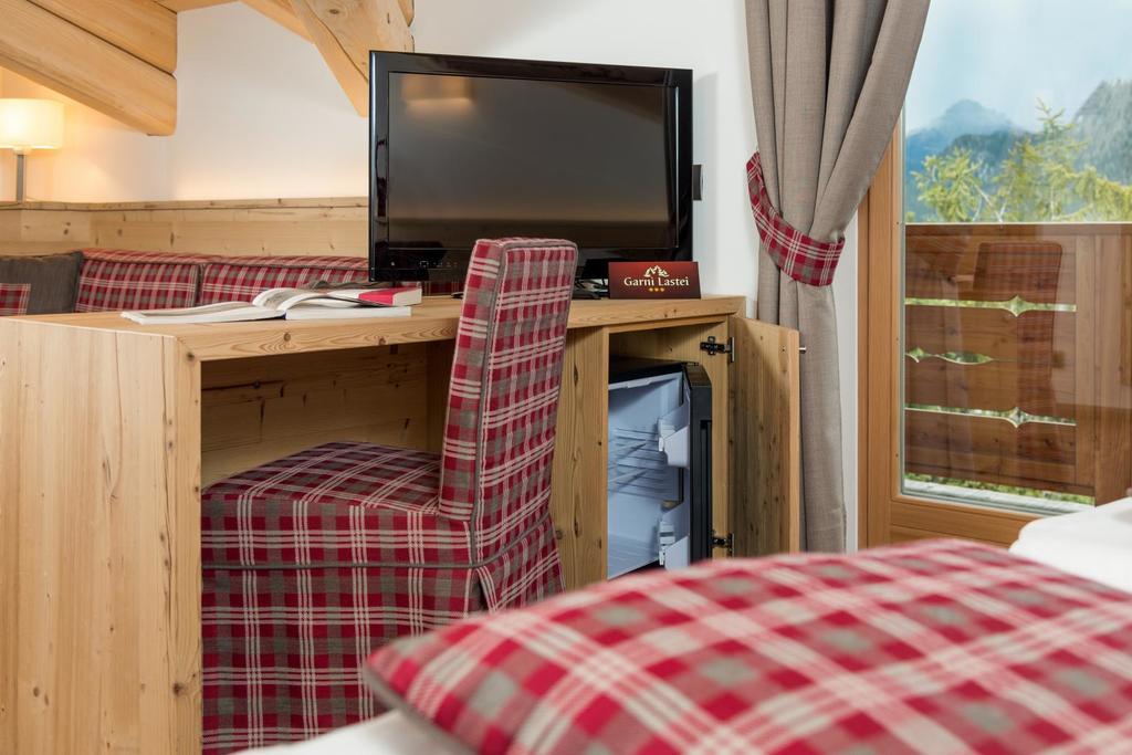 Hotel Garni Lastei Pozza di Fassa Luaran gambar