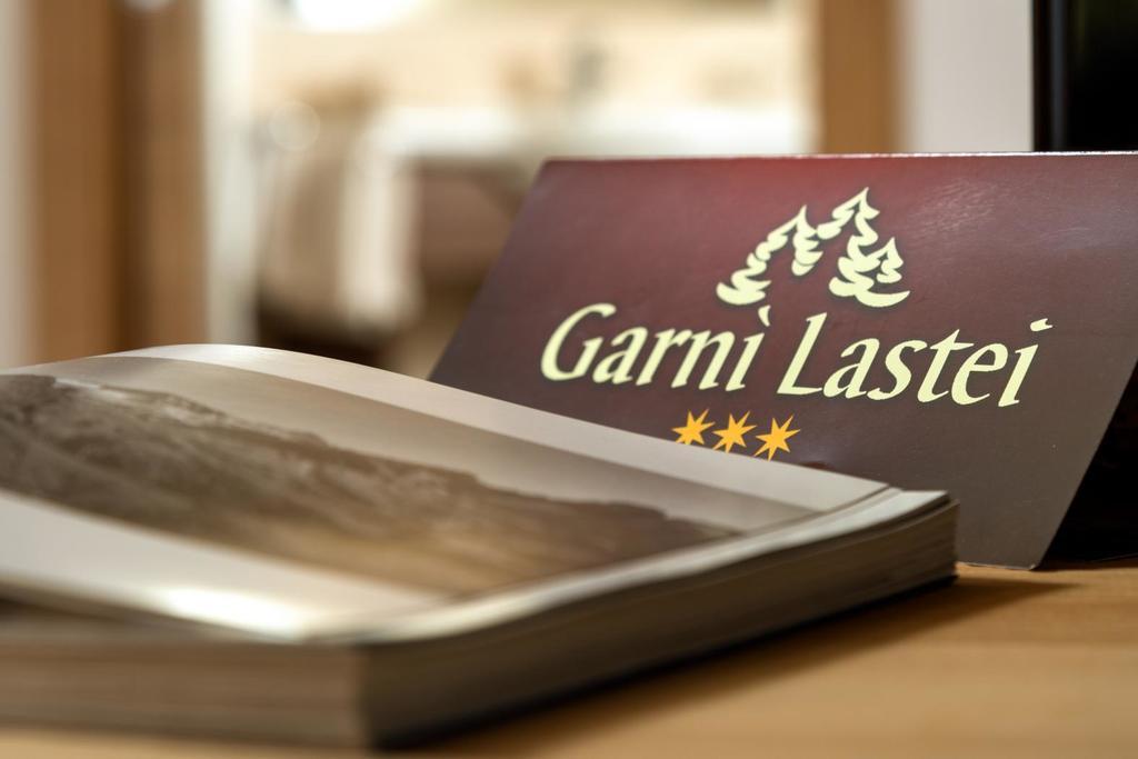 Hotel Garni Lastei Pozza di Fassa Luaran gambar