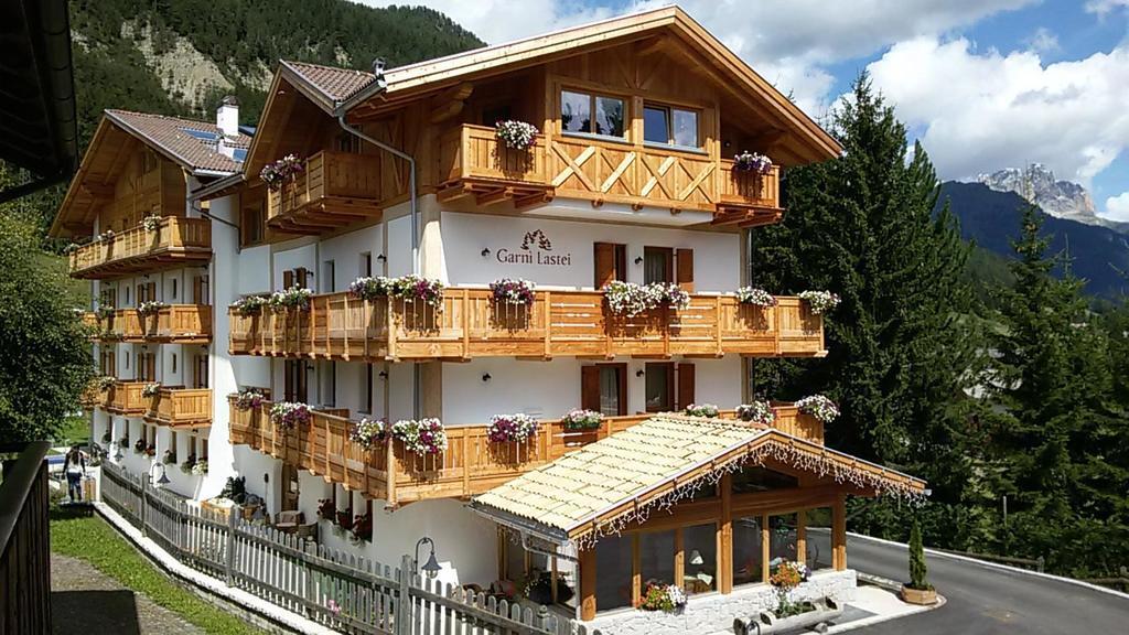 Hotel Garni Lastei Pozza di Fassa Luaran gambar